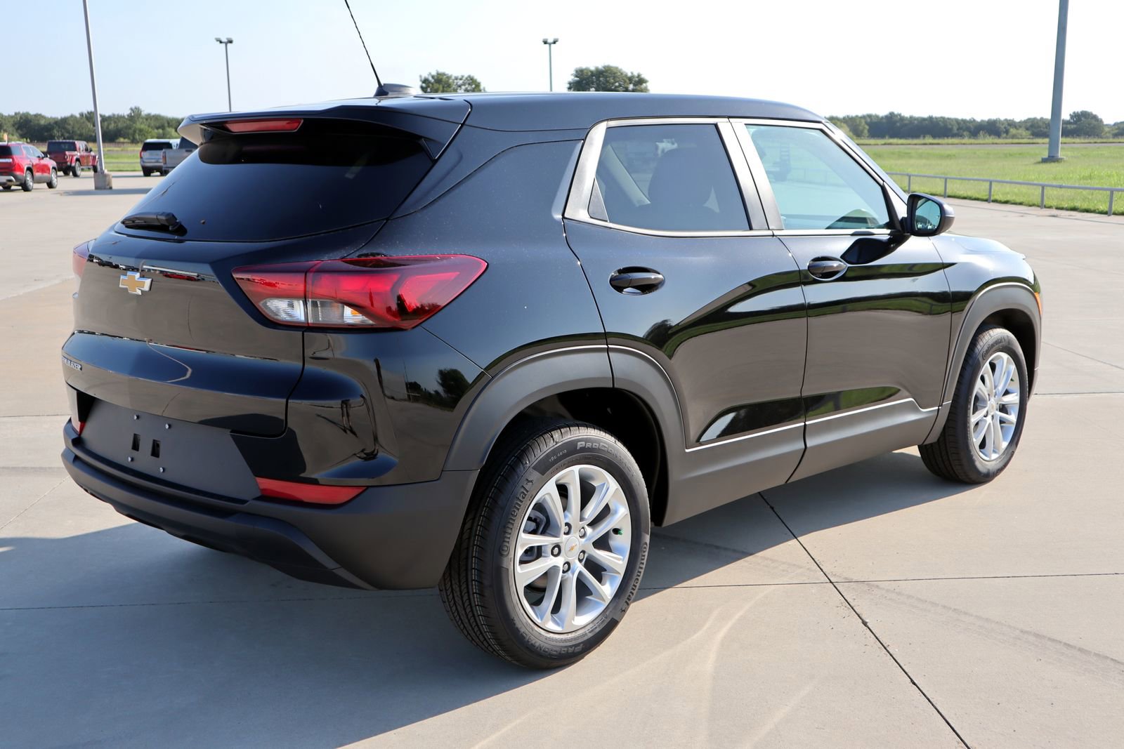 2026 Chevrolet Trailblazer LS photo 3