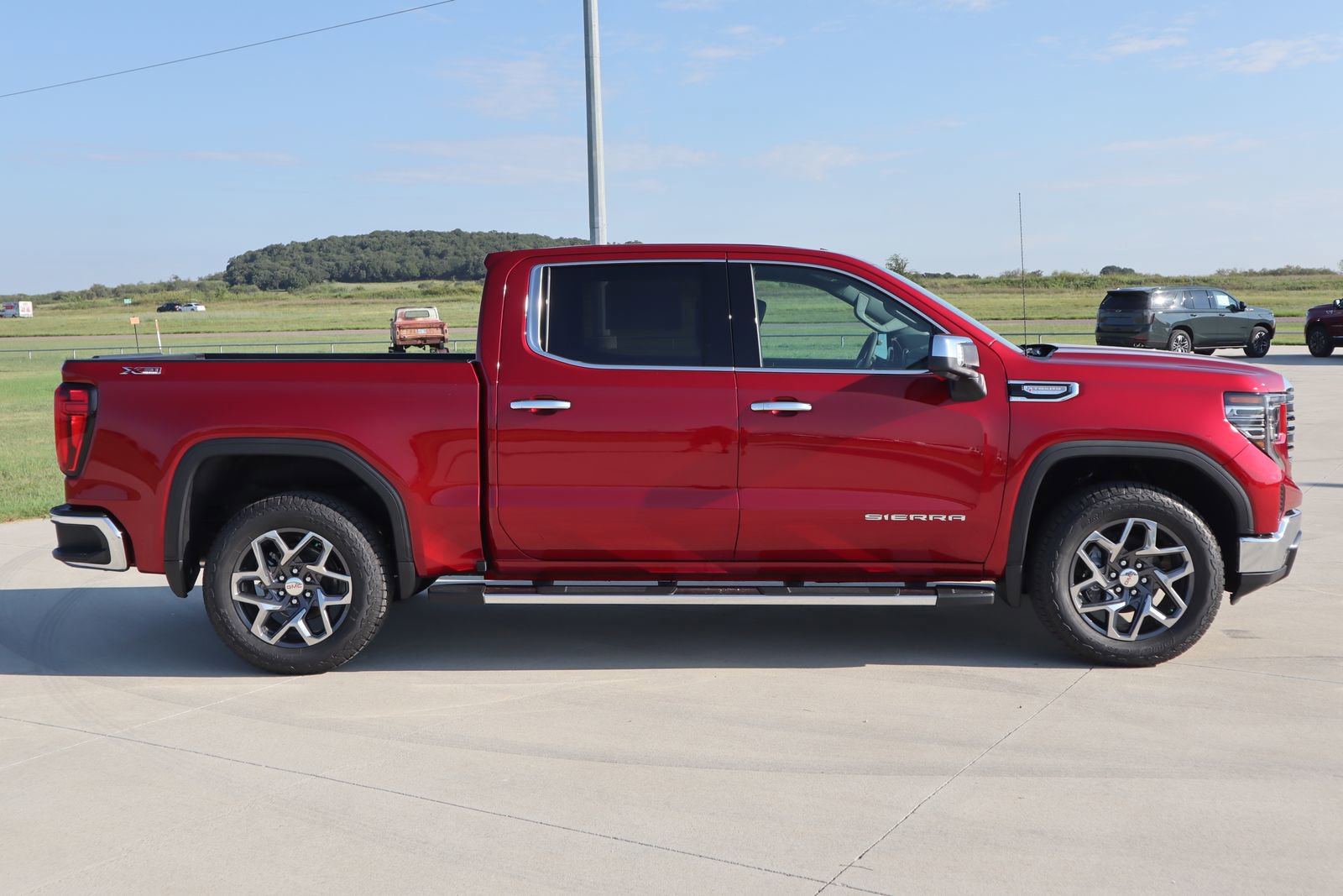2026 Gmc Sierra 1500 SLT photo 3