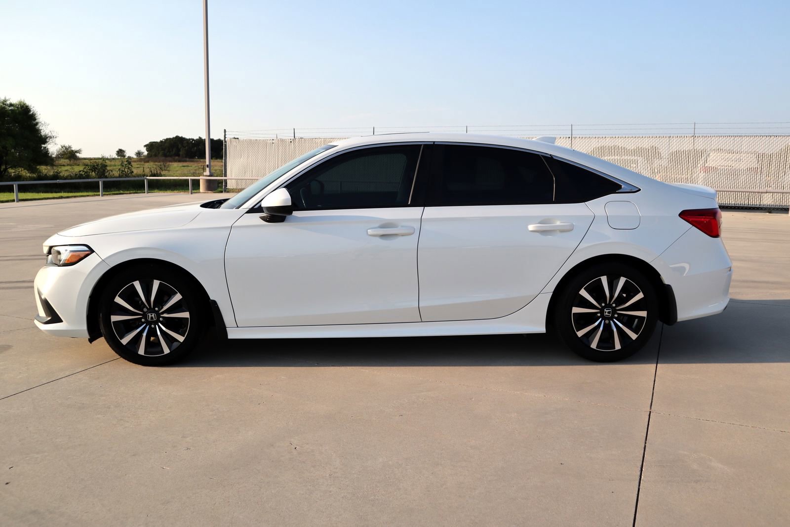 2022 Honda Civic EX photo 2