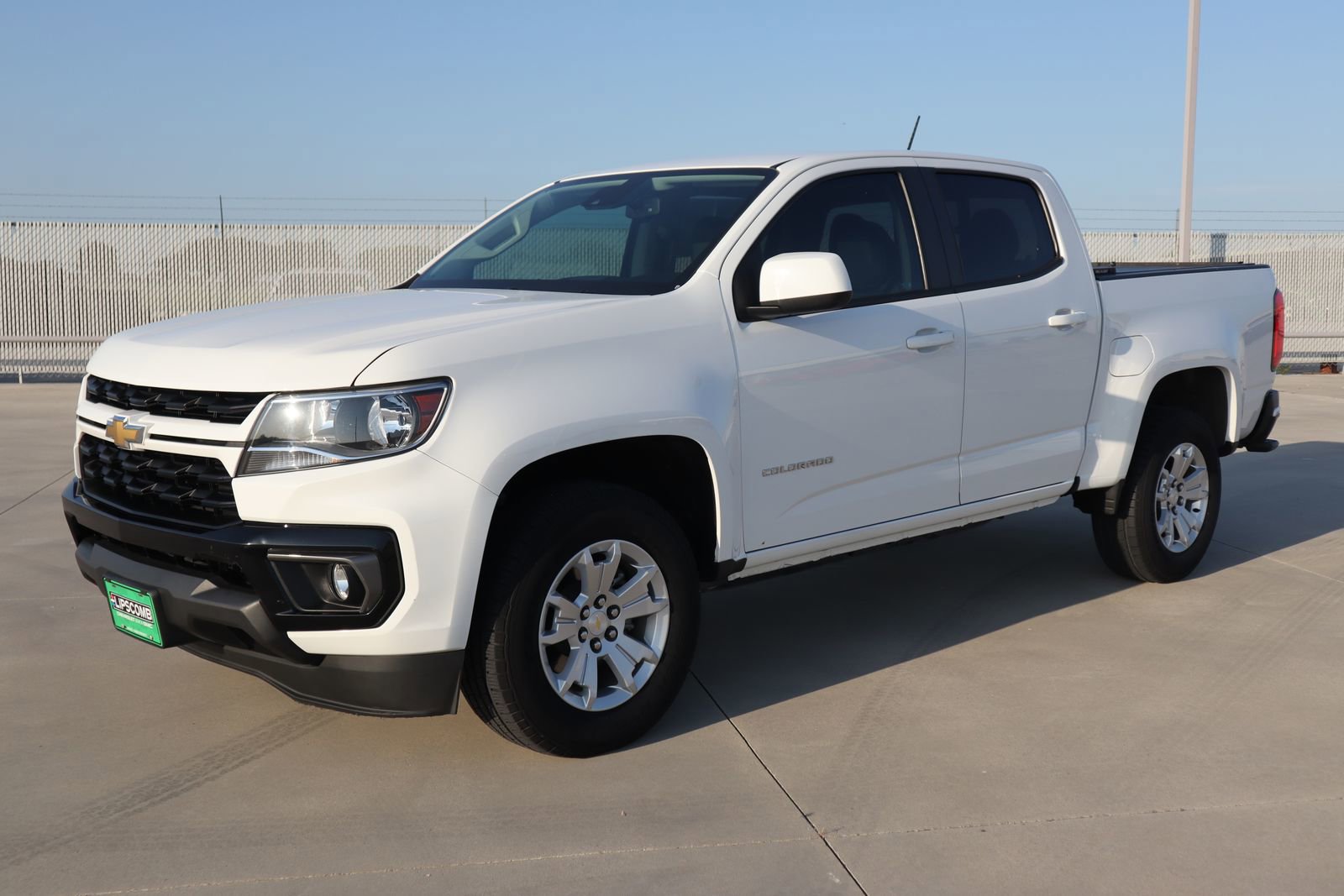 2021 Chevrolet Colorado LT photo 3