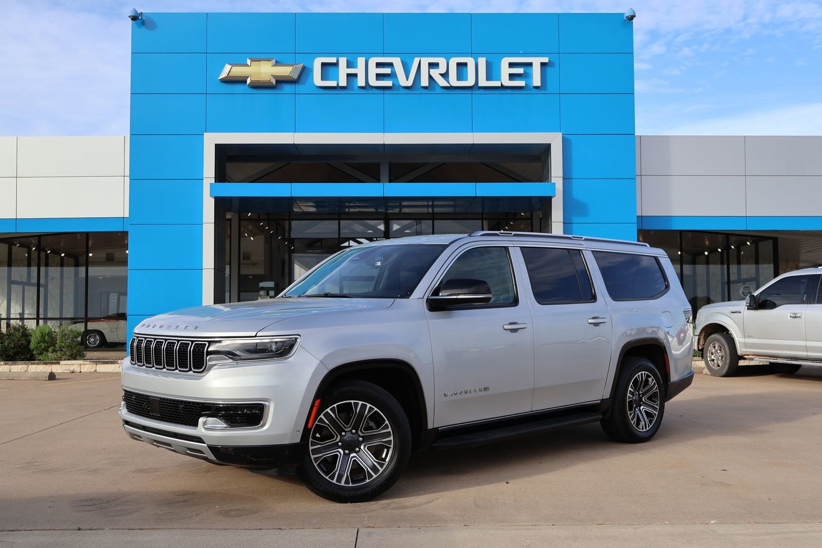 2024 Jeep Wagoneer L's photo