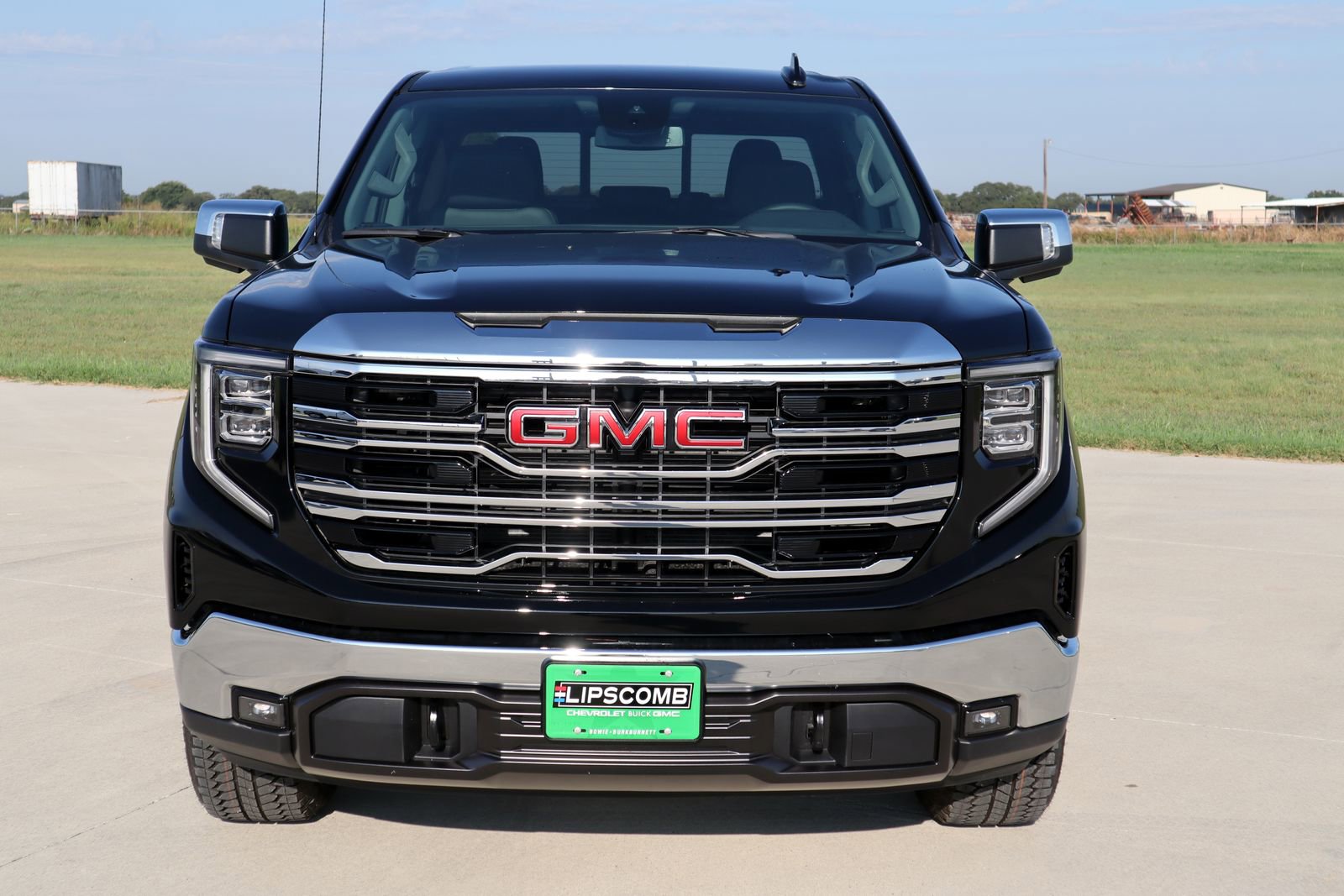 2026 Gmc Sierra 1500 SLT photo 2