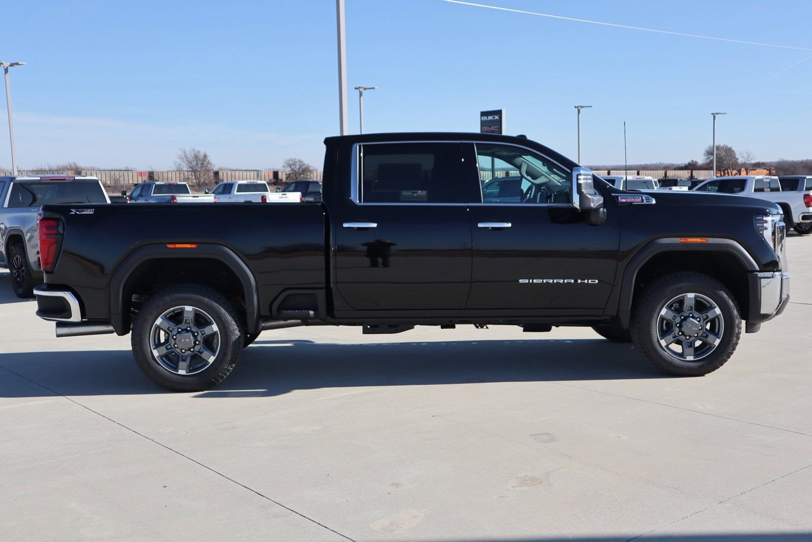 2025 Gmc Sierra 2500 HD SLT photo 3