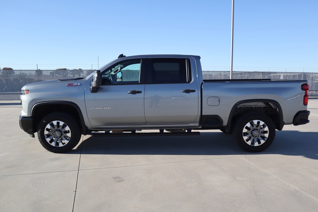 Used 2025 Chevrolet Silverado 2500 HD Custom Truck