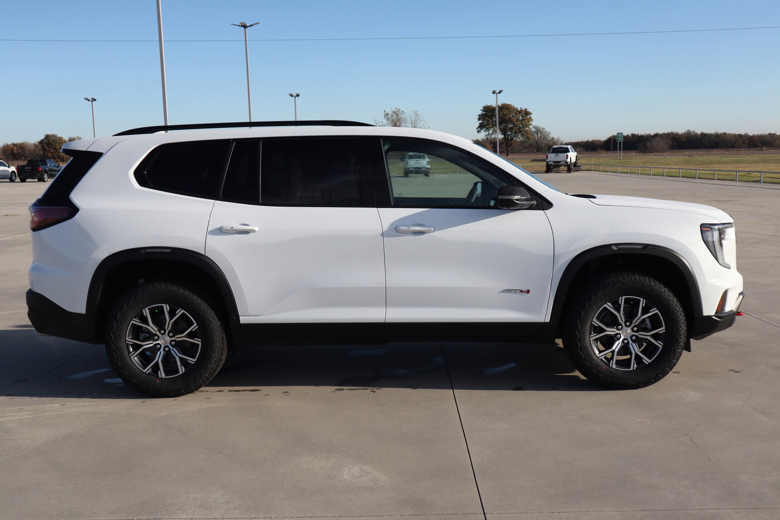 2026 Gmc Acadia AT4 photo 2