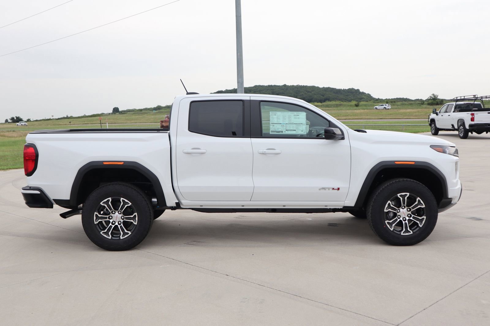 2025 Gmc Canyon AT4 photo 3