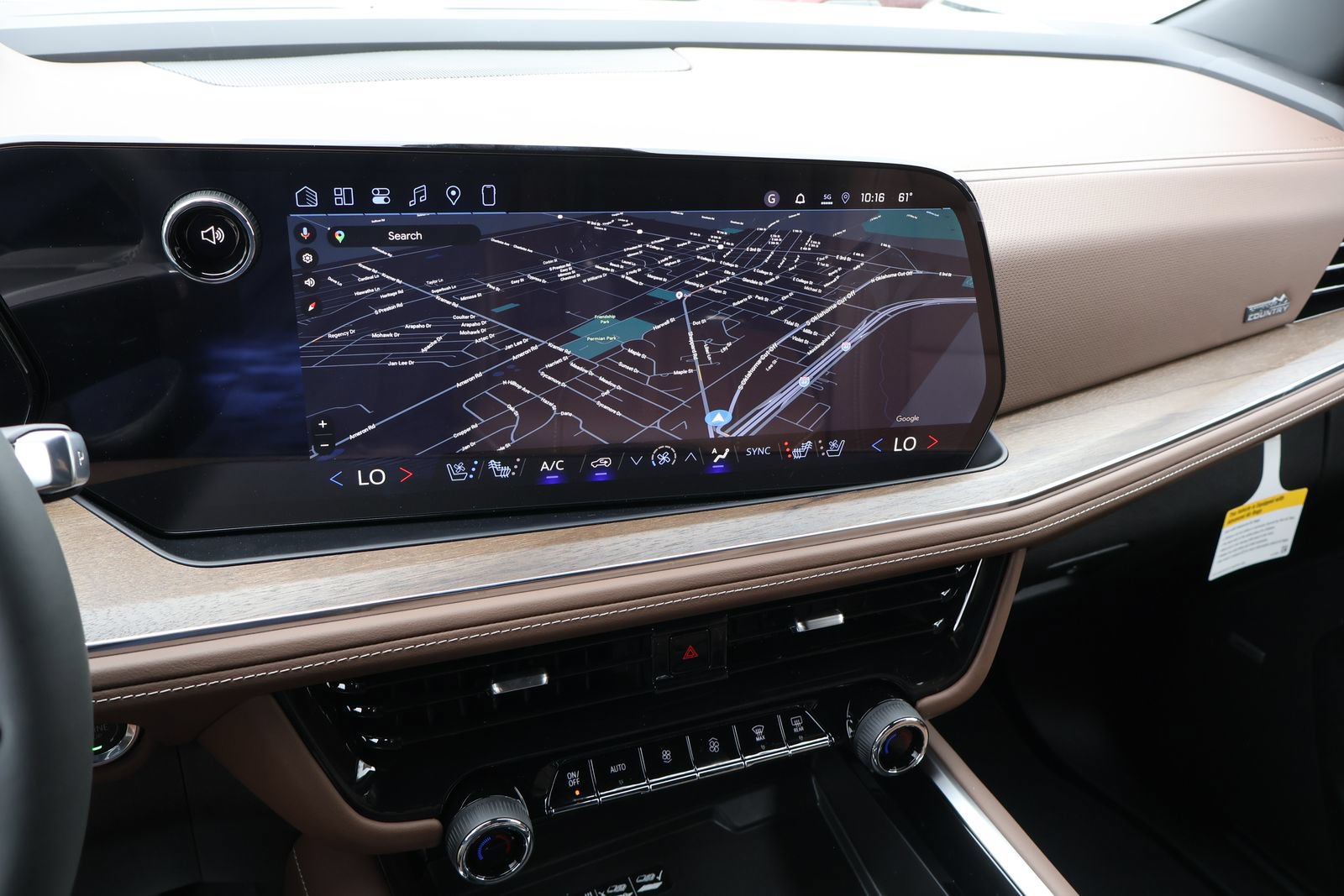 2026 Chevrolet Suburban High Country - Photo 13