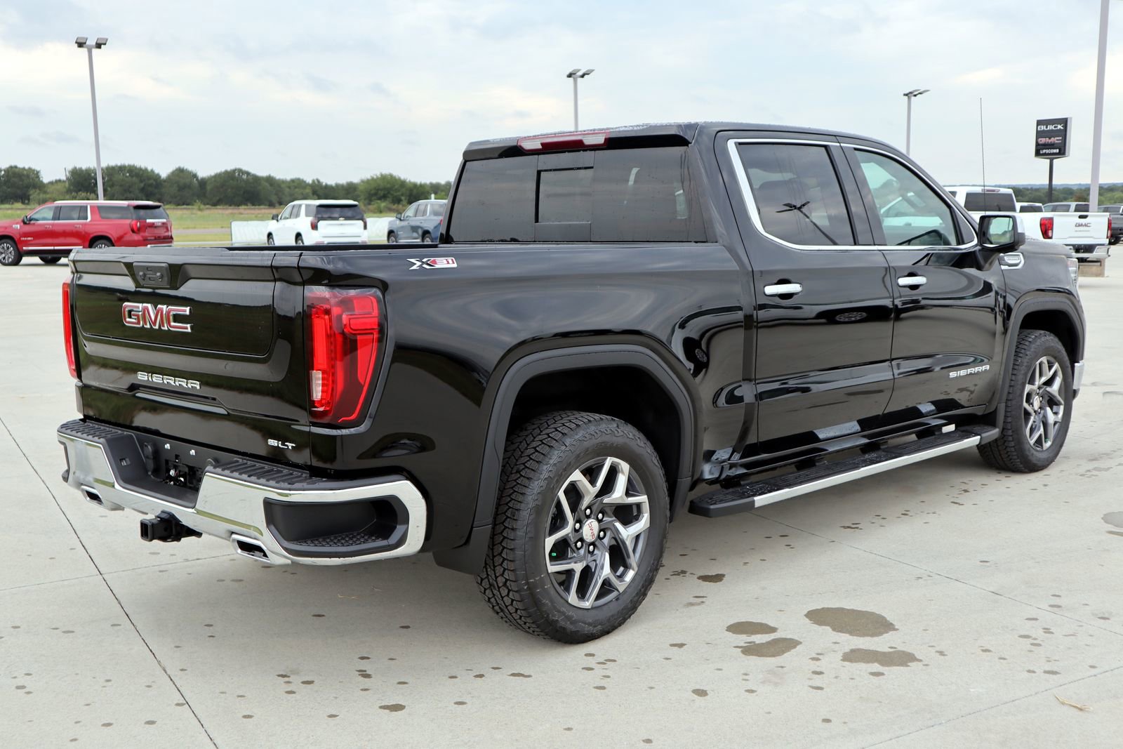2026 Gmc Sierra 1500 SLT photo 4