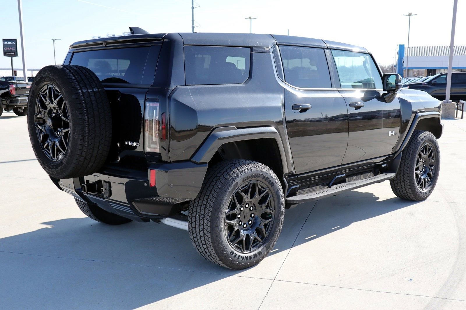 2024 Gmc Hummer EV SUV photo 4