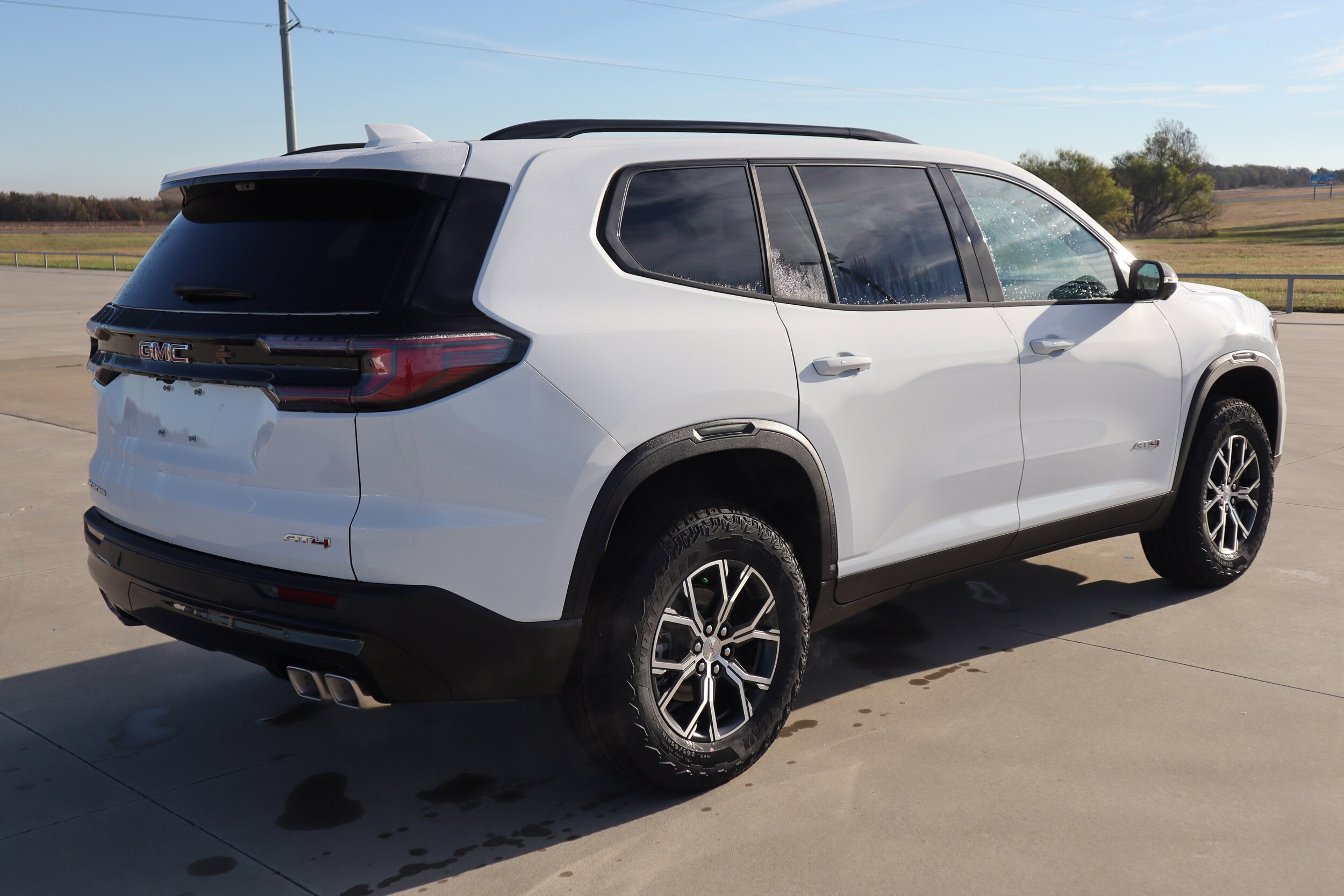 2026 Gmc Acadia AT4 photo 3