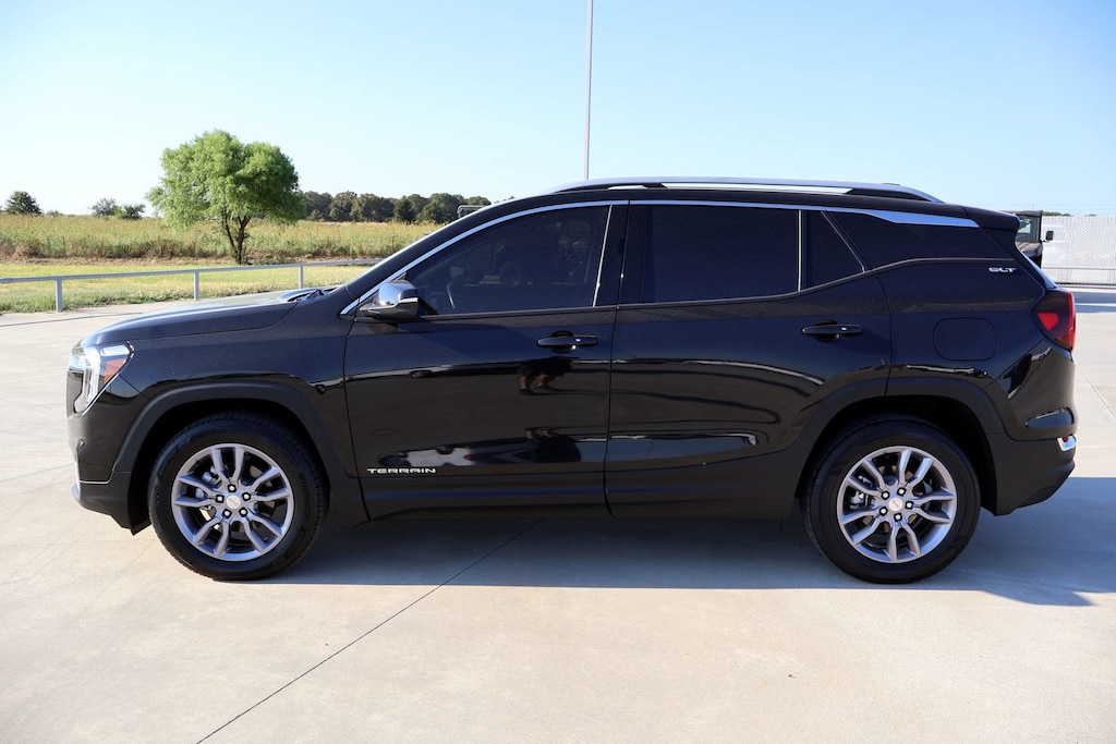 Used 2023 GMC Terrain SLT SUV
