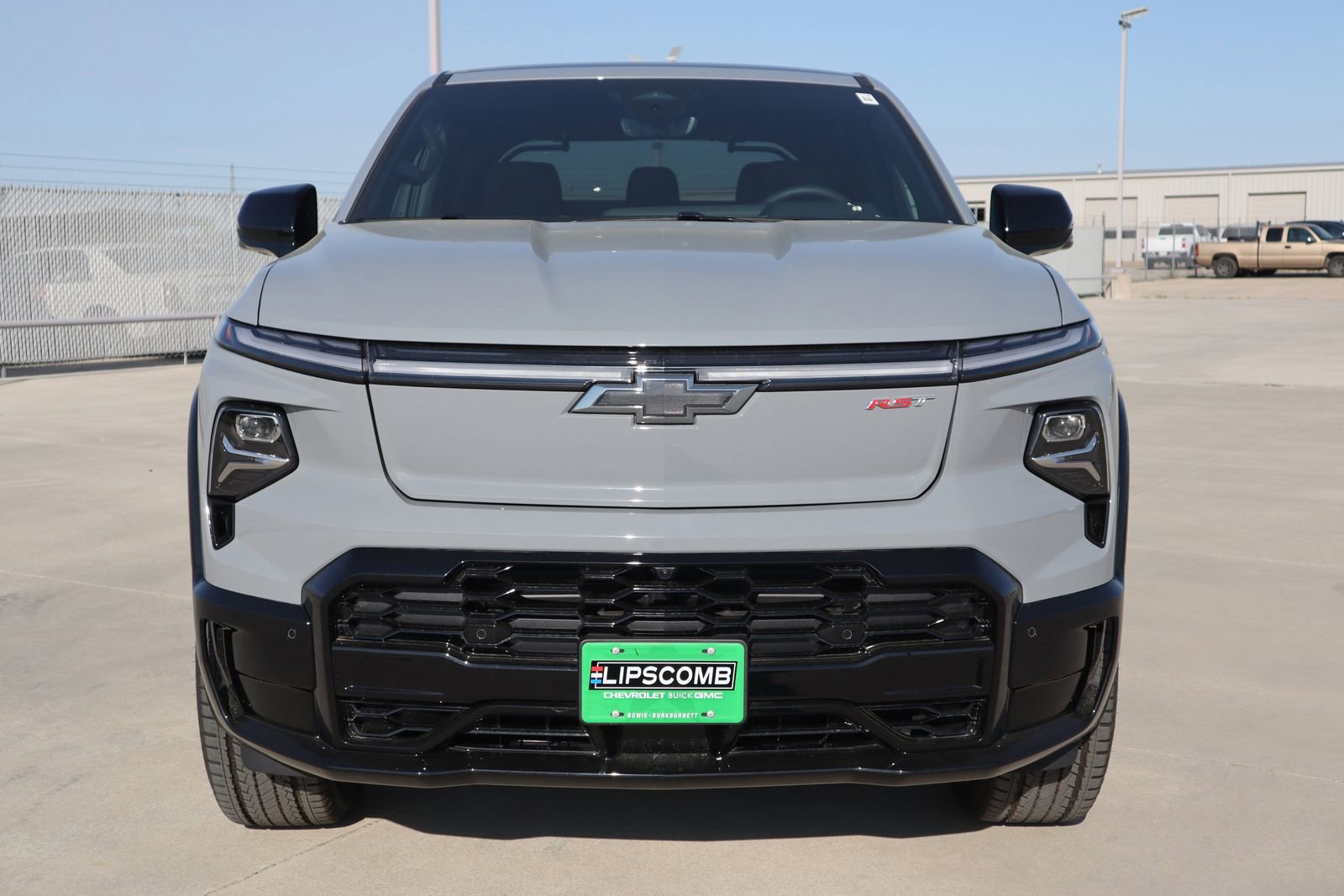 2025 Chevrolet Silverado EV RST photo 2