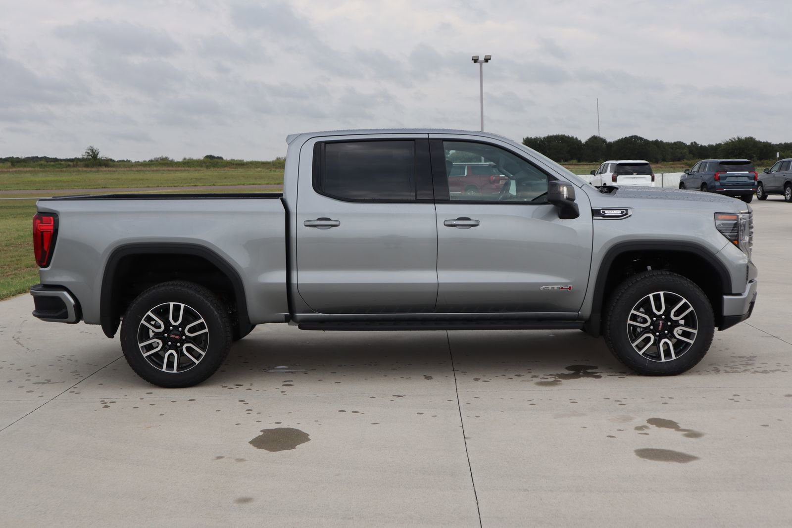 2026 Gmc Sierra 1500 AT4 photo 2