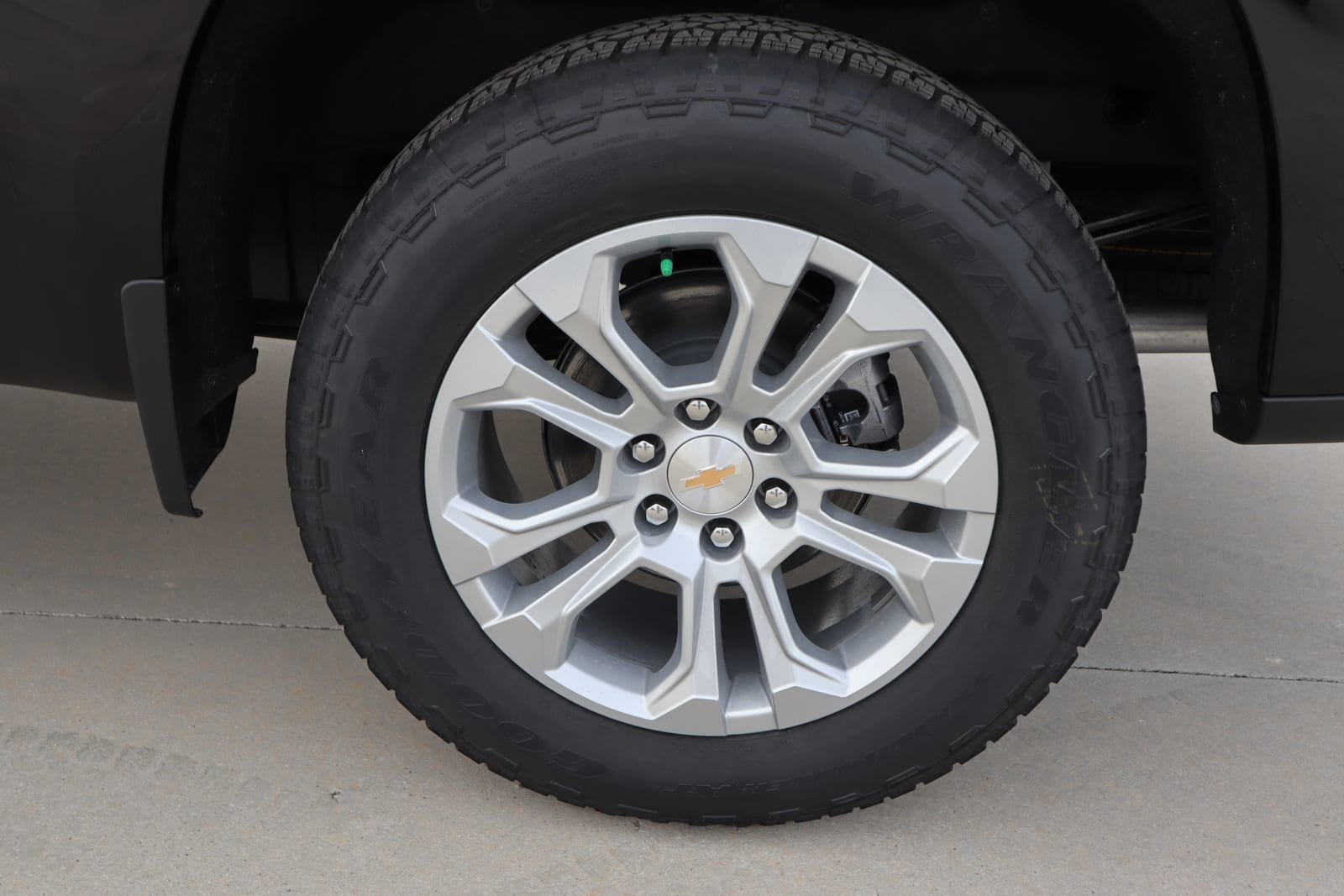 2026 Chevrolet Silverado 1500 LTZ - Photo 6