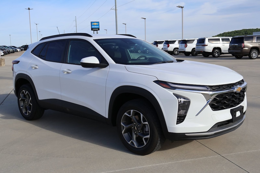Used 2025 Chevrolet Trax LT SUV