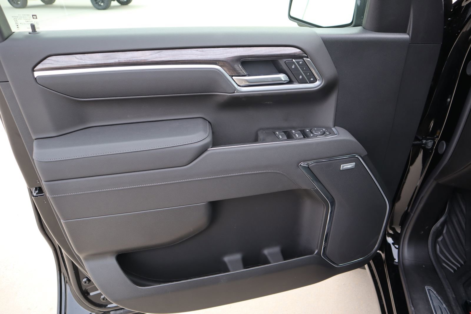 2026 Chevrolet Silverado 1500 LTZ - Photo 9