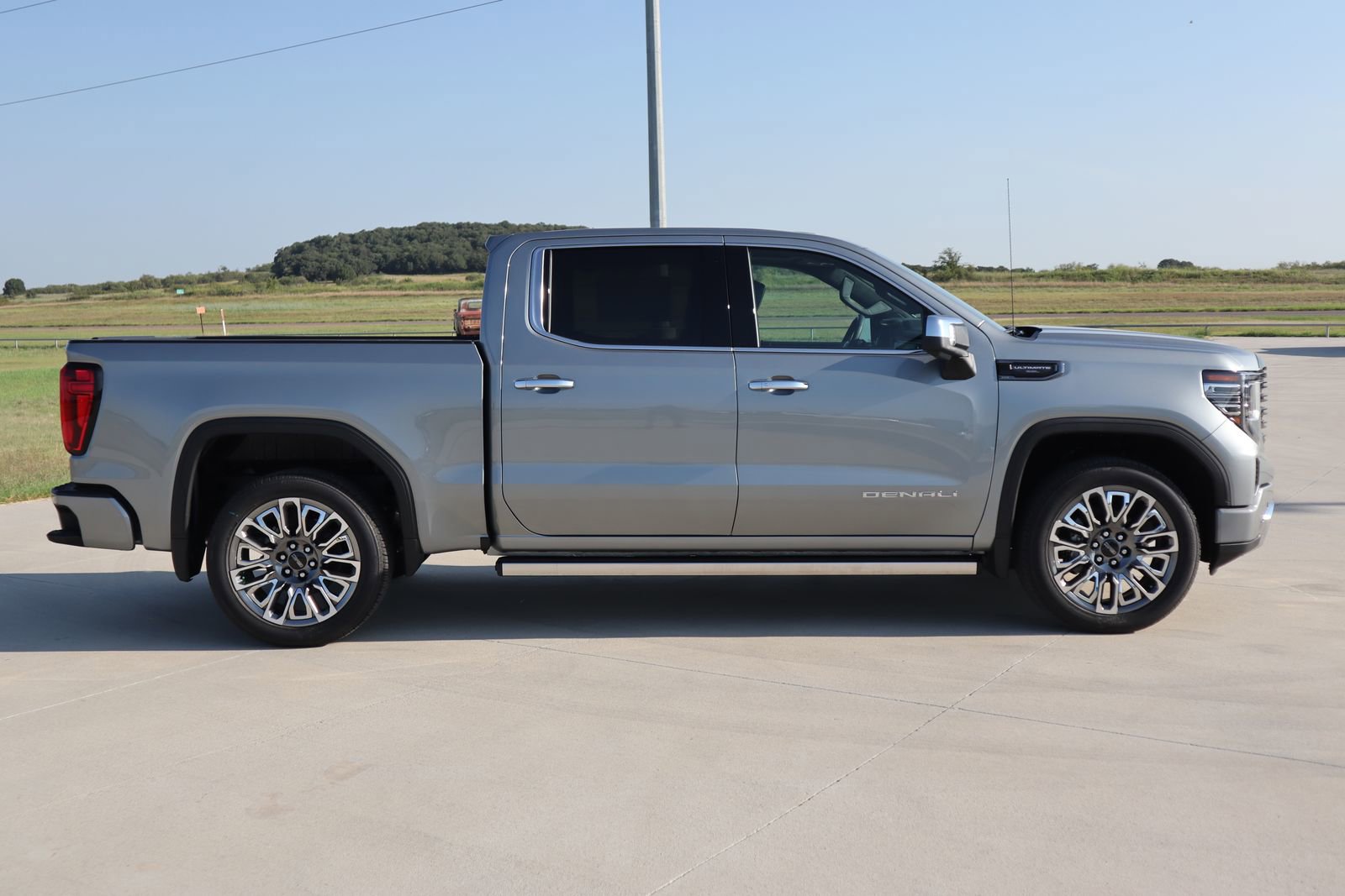 2026 Gmc Sierra 1500 Denali Ultimate photo 3