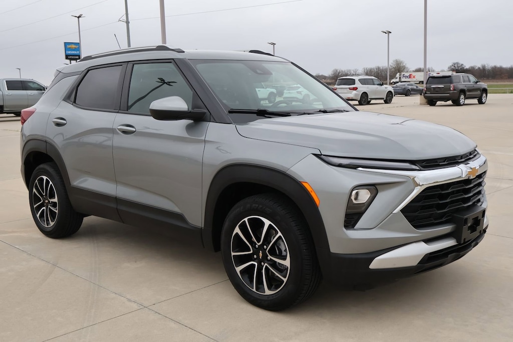 Used 2025 Chevrolet Trailblazer LT SUV
