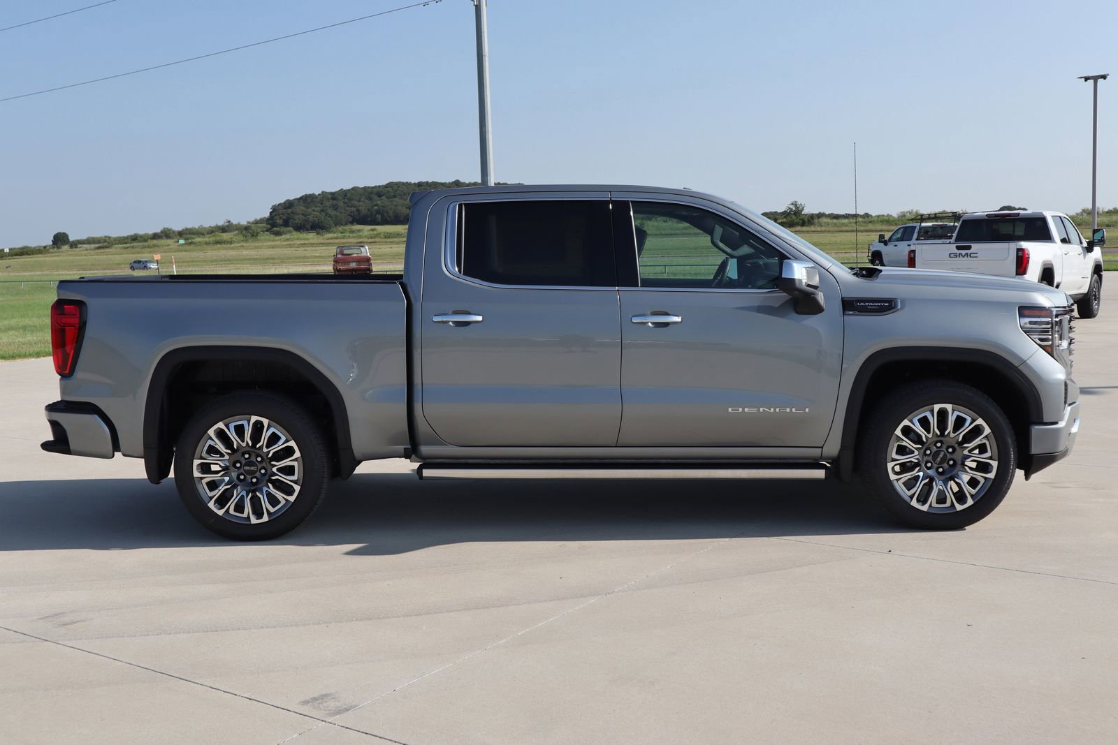 2025 Gmc Sierra 1500 Denali Ultimate photo 3