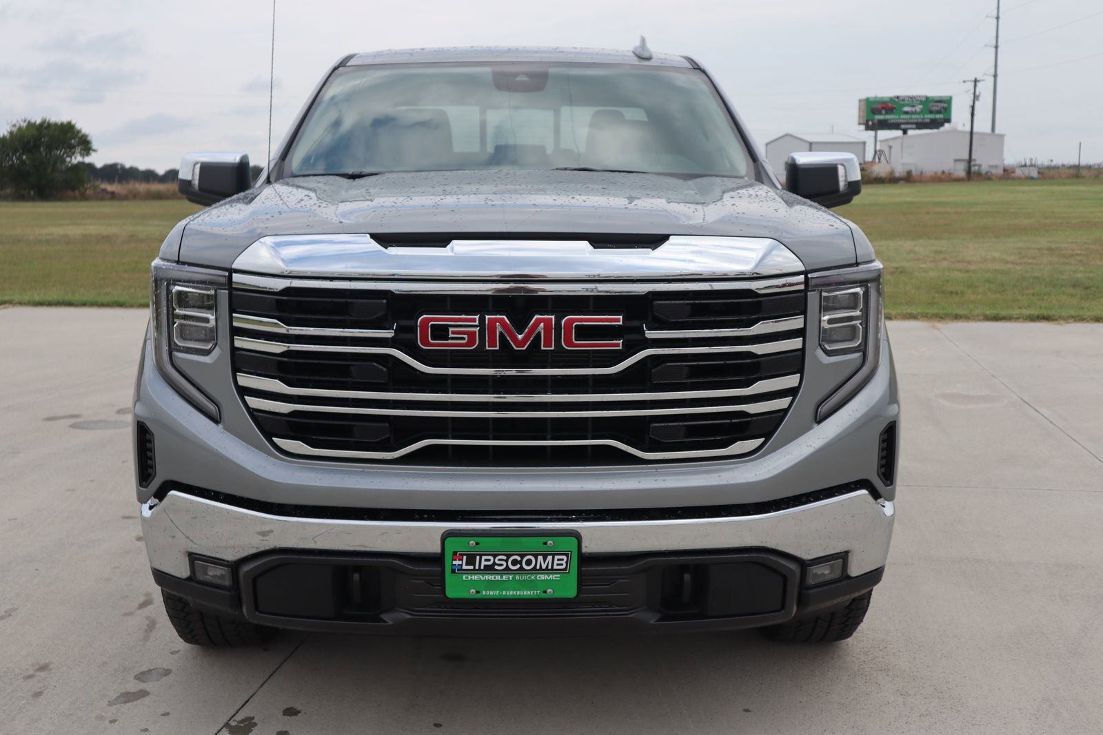 2026 Gmc Sierra 1500 SLT photo 2