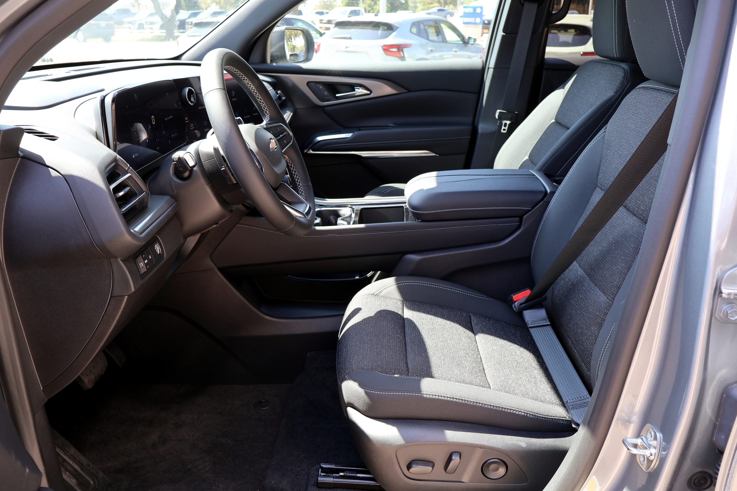2027 Chevrolet Traverse LT - Photo 11