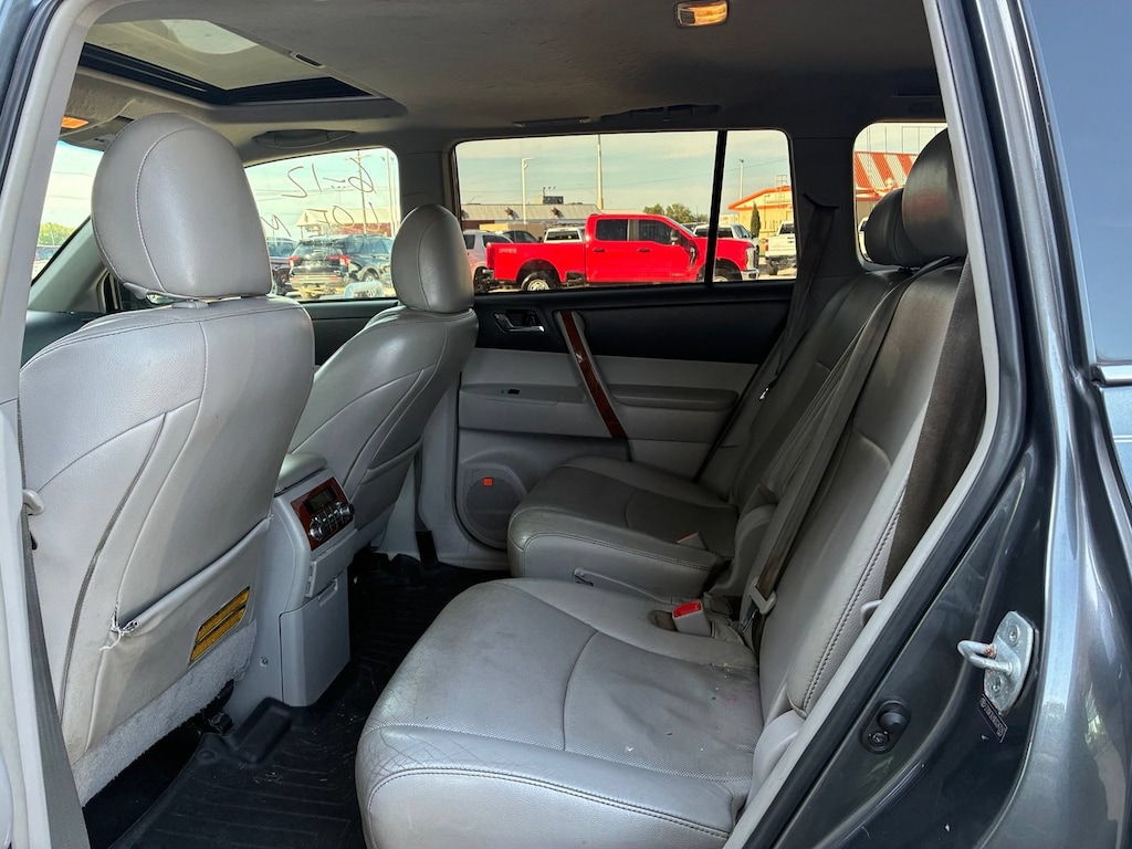 Used 2013 Toyota Highlander Limited SUV