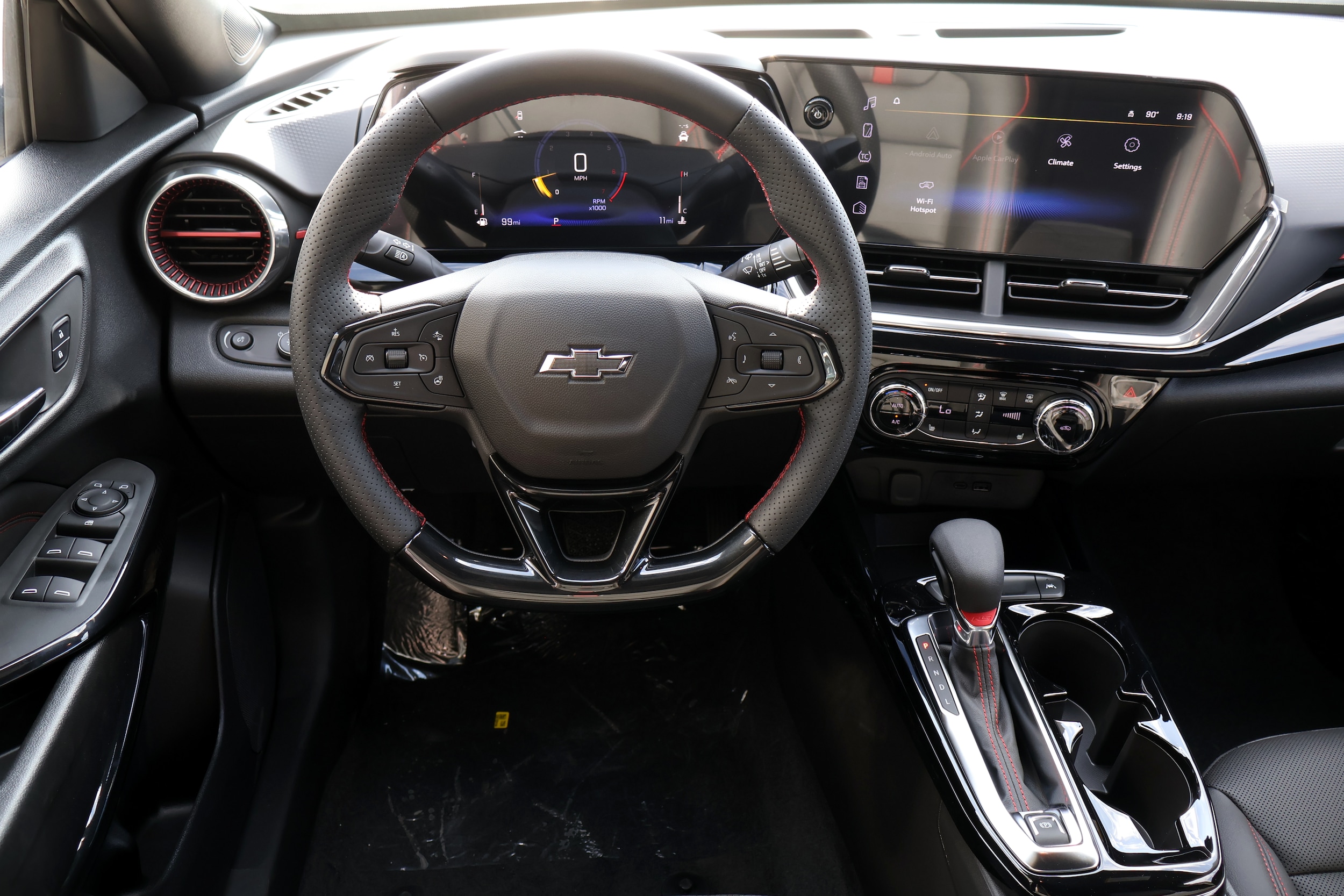 2026 Chevrolet Trax RS - Photo 8