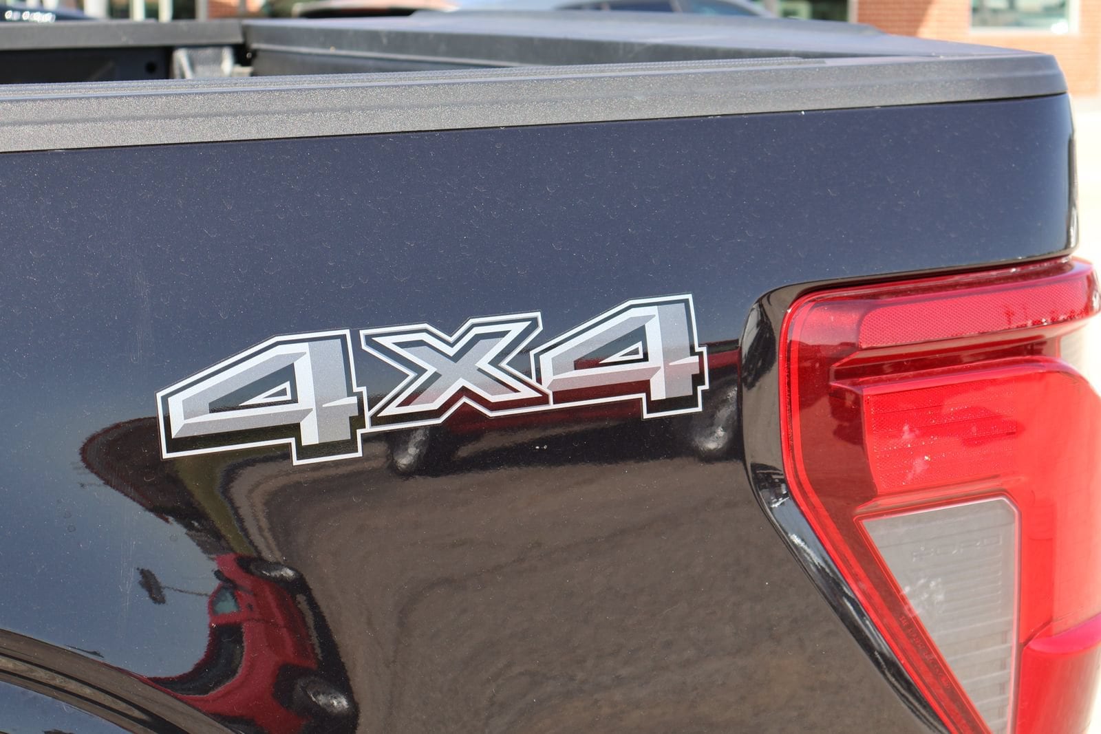 2025 Ford F-150 XLT - Photo 3