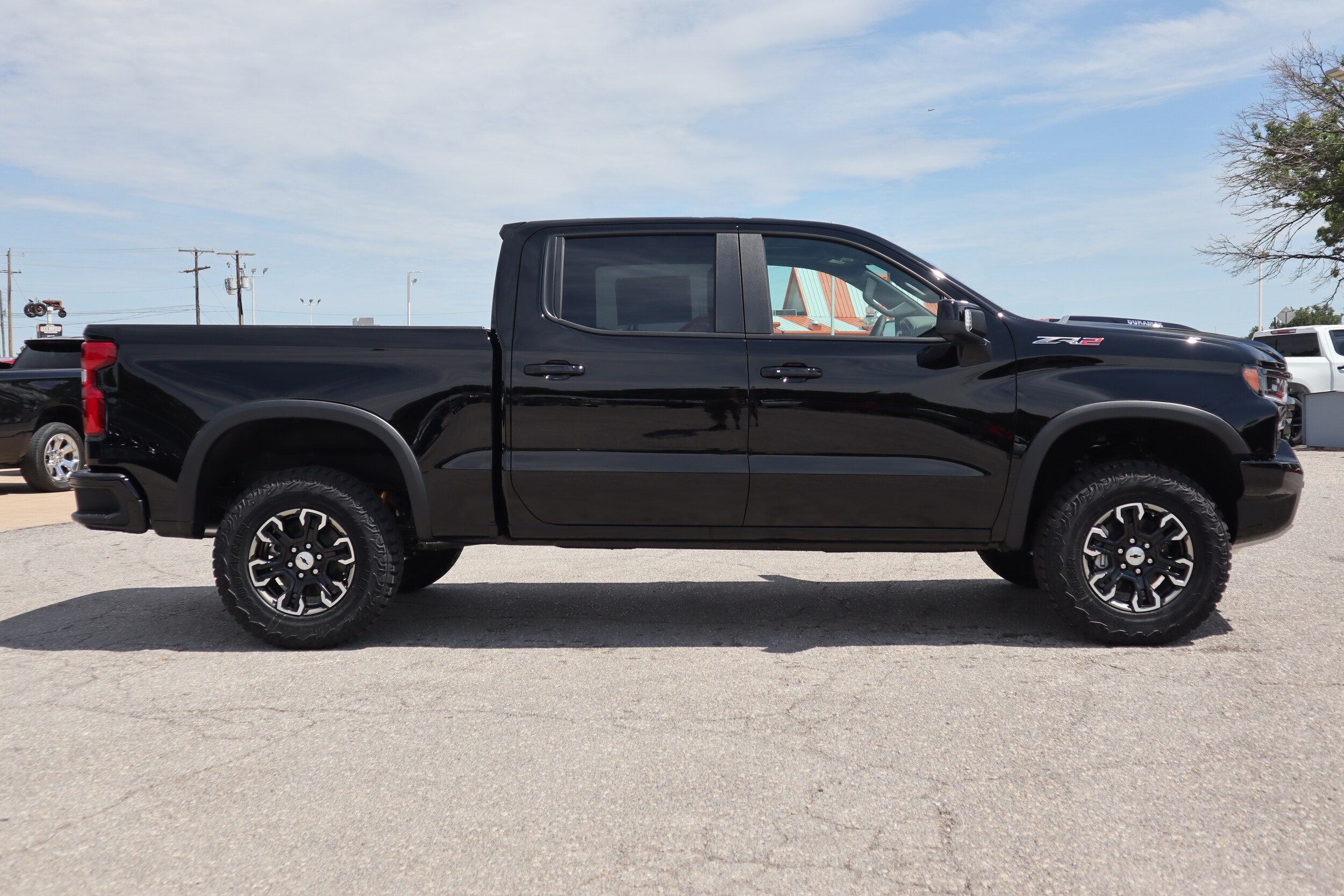 2025 Chevrolet Silverado 1500 ZR2 photo 3