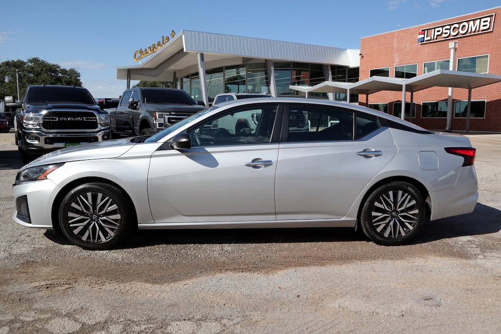 Used 2024 Nissan Altima 2.5 SV Sedan