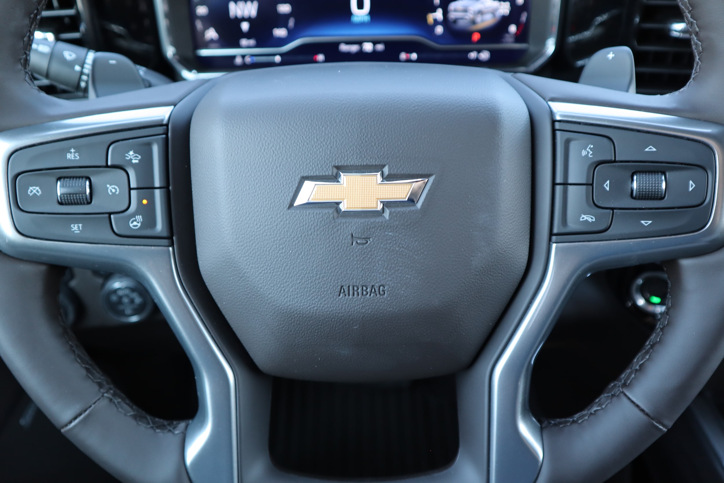 2025 Chevrolet Silverado 1500 LTZ - Photo 13