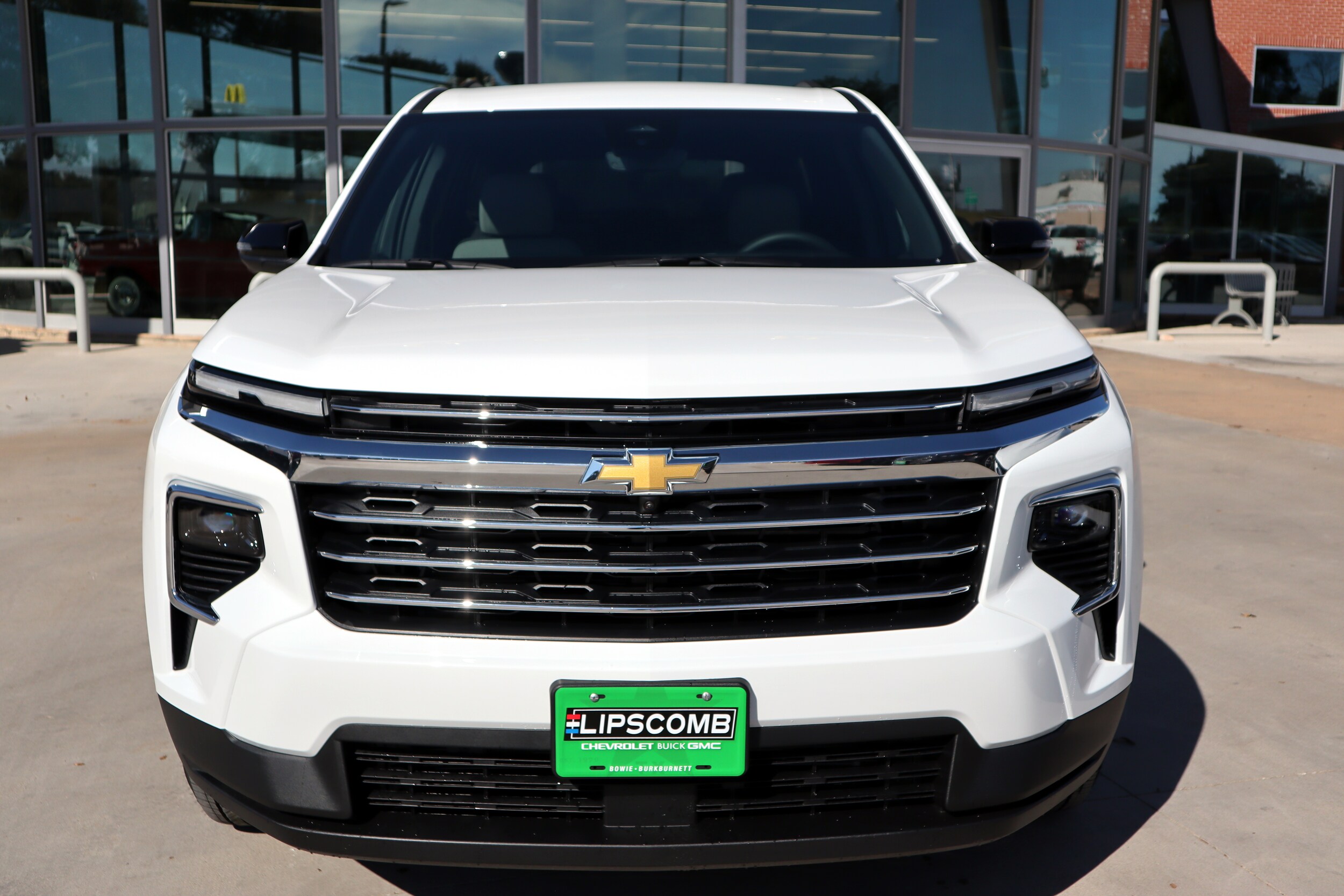 2026 Chevrolet Traverse photo 2