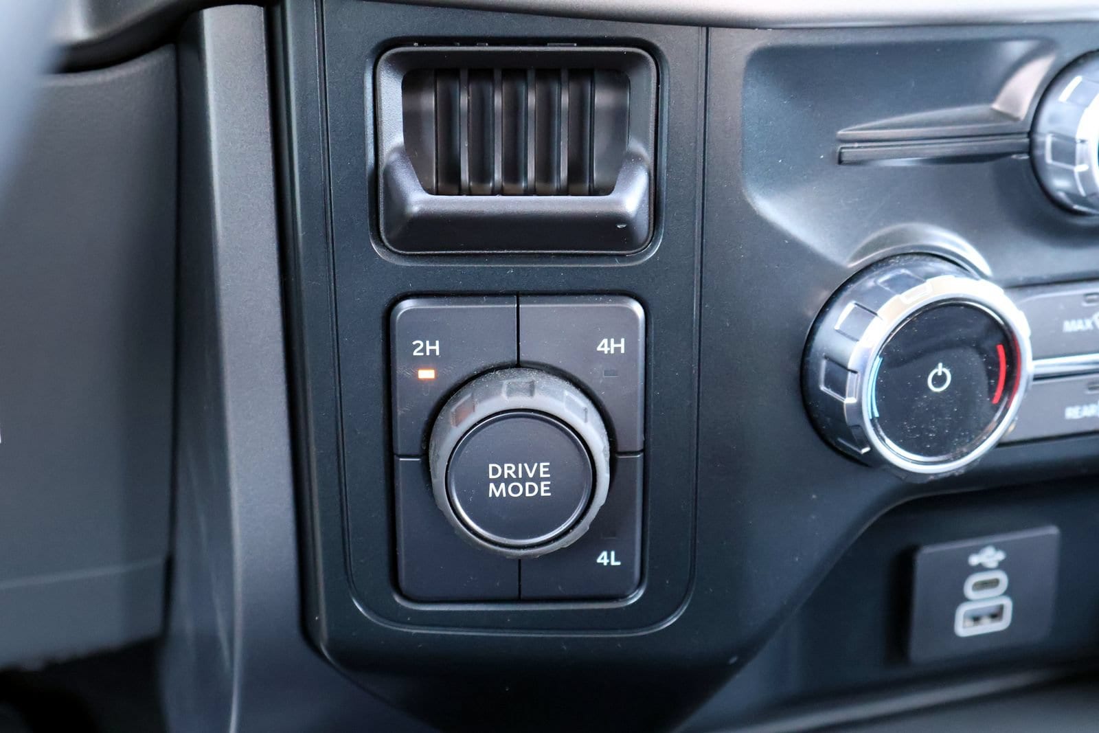 2025 Ford F-150 XLT - Photo 21