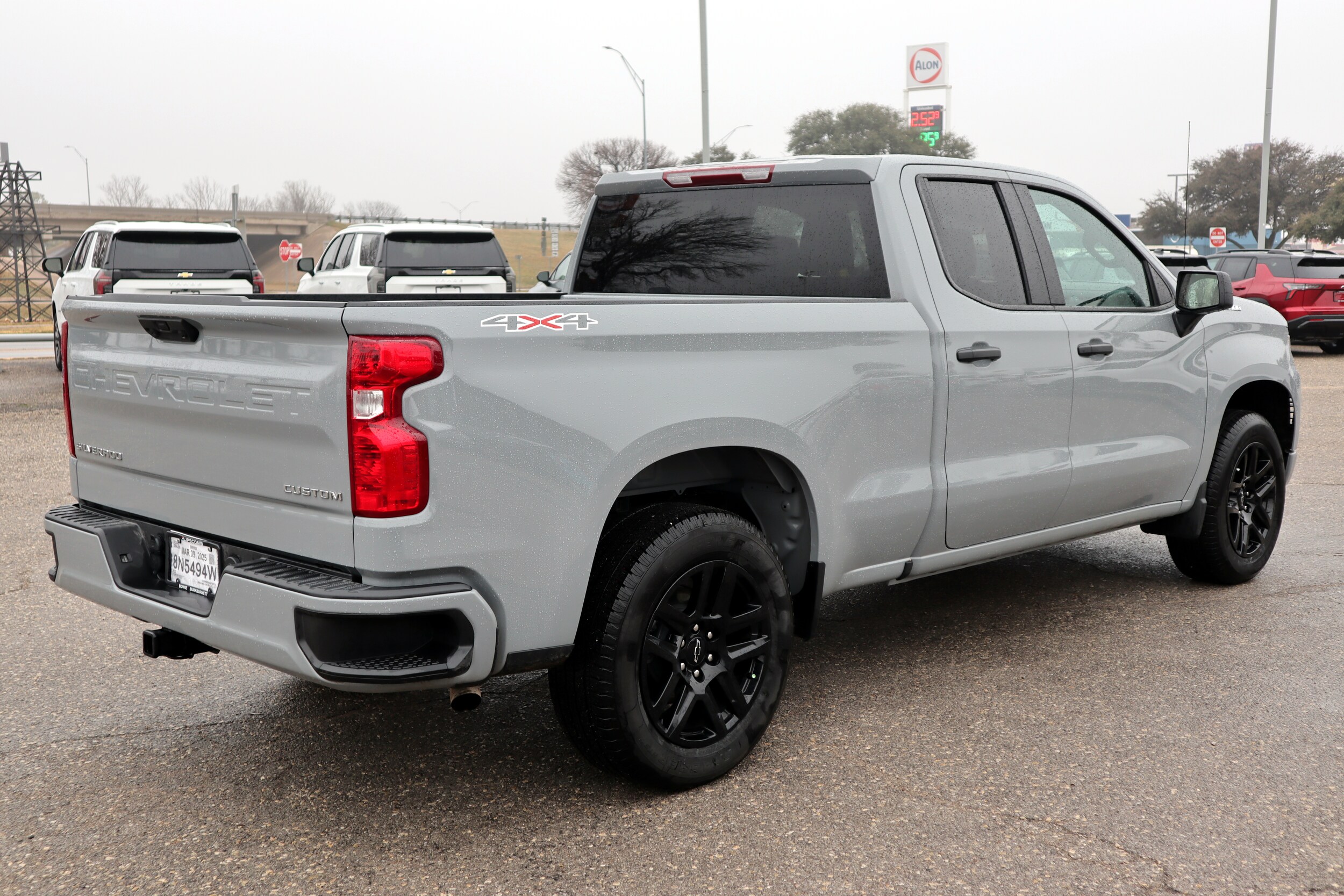2025 Chevrolet Silverado 1500 Custom photo 3