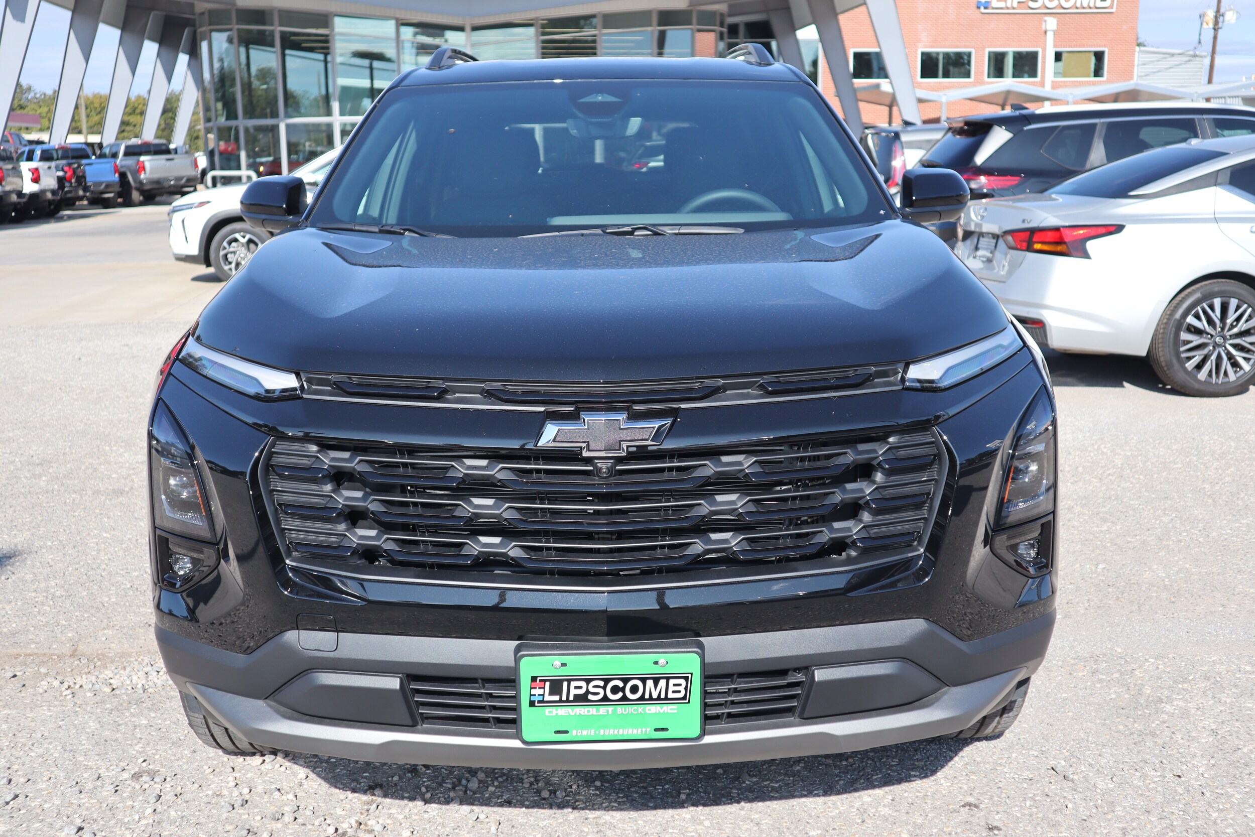 2026 Chevrolet Equinox LT photo 2