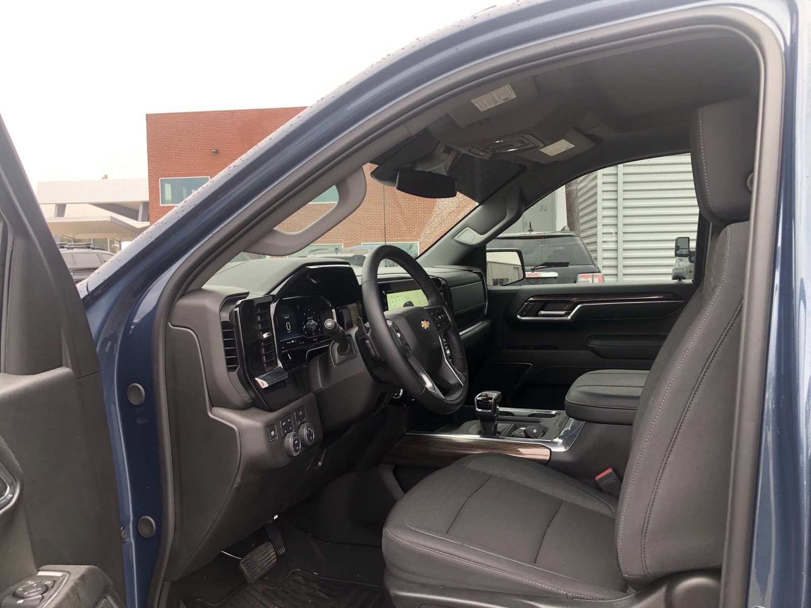 2024 Chevrolet Silverado LT photo 3