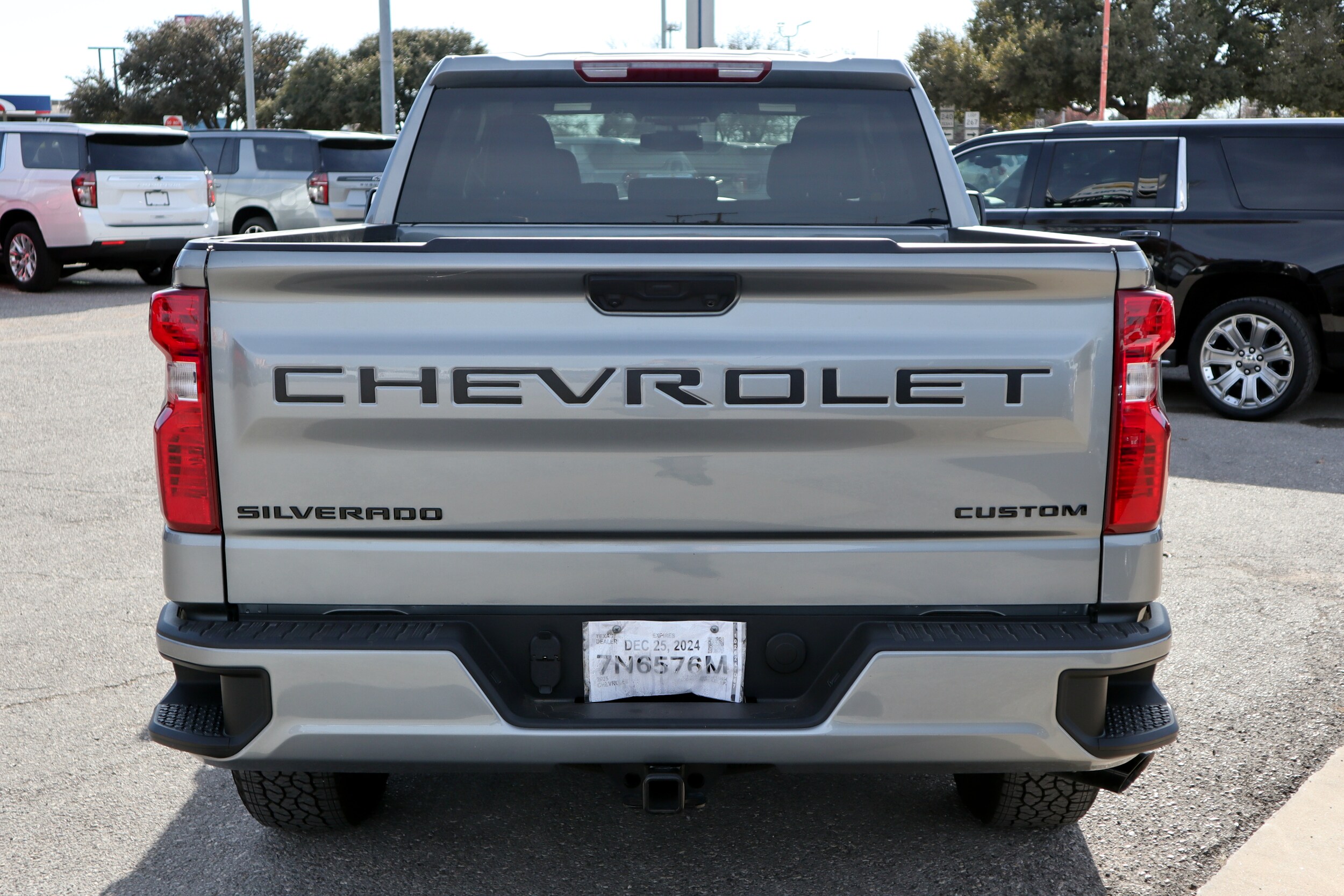 2025 Chevrolet Silverado 1500 Custom photo 4