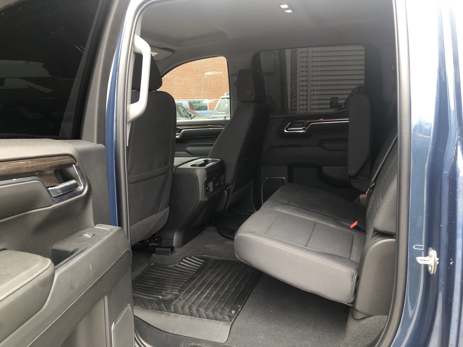 2024 Chevrolet Silverado LT photo 4