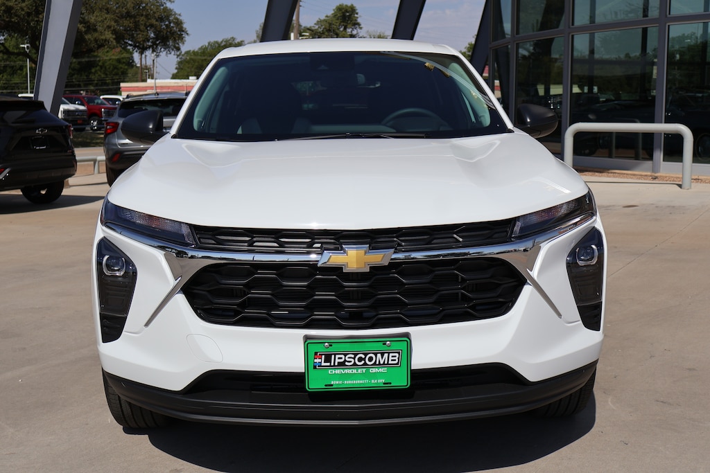 New 2026 Chevrolet Trax LS SUV