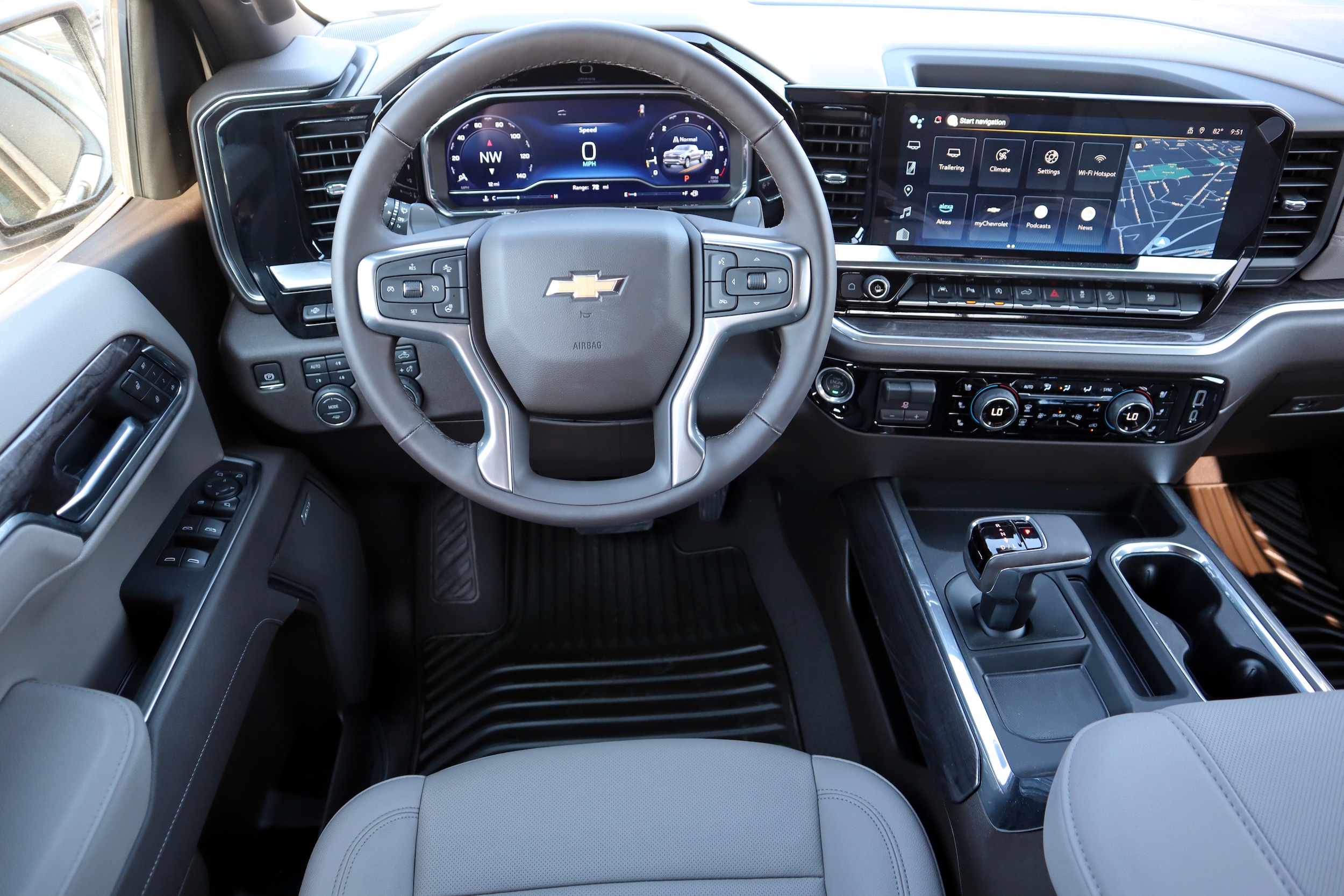 2025 Chevrolet Silverado 1500 LTZ - Photo 8