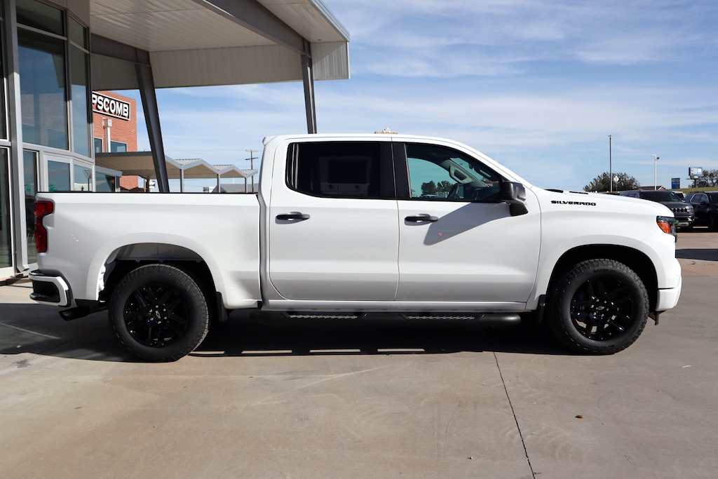 New 2026 Chevrolet Silverado 1500 Custom Truck