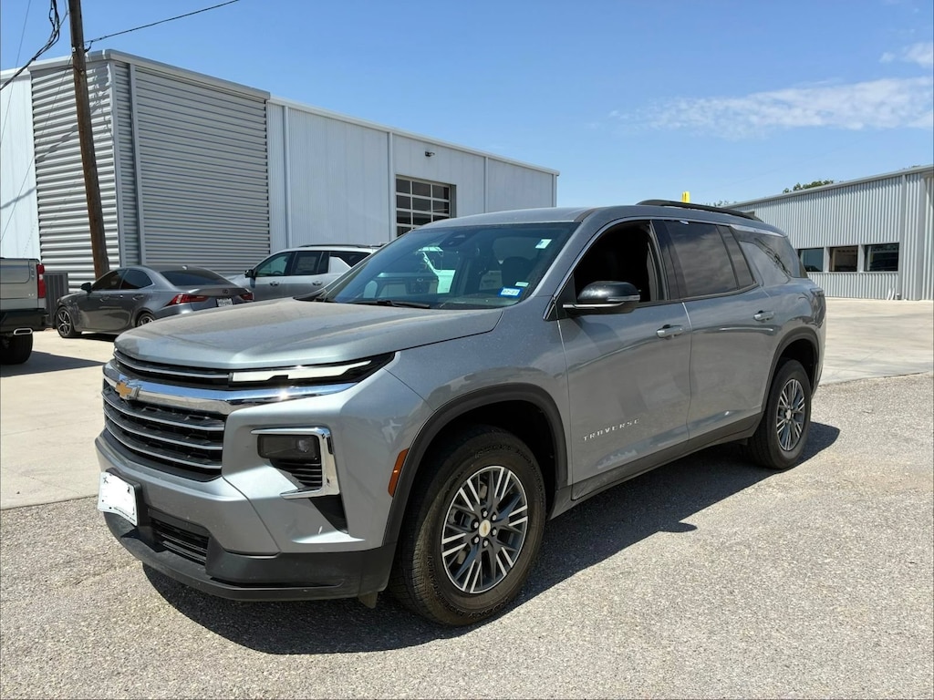 Used 2026 Chevrolet Traverse LT SUV