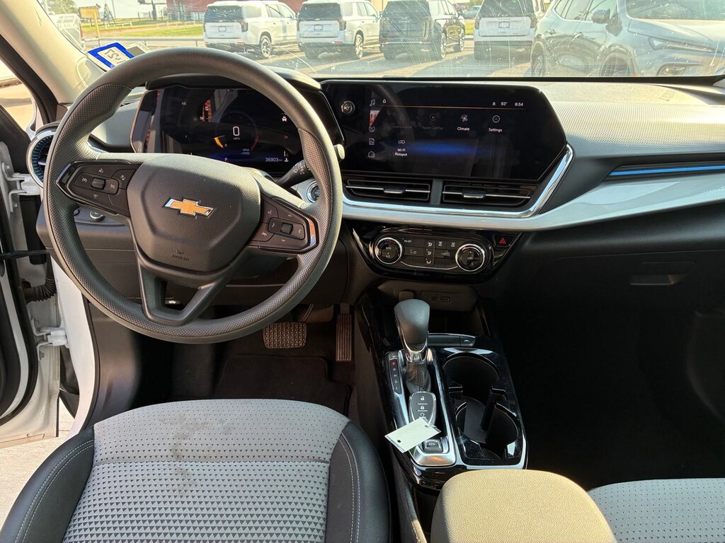 Used 2025 Chevrolet Trax LT SUV