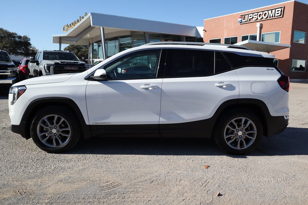 Used 2024 GMC Terrain SLT SUV