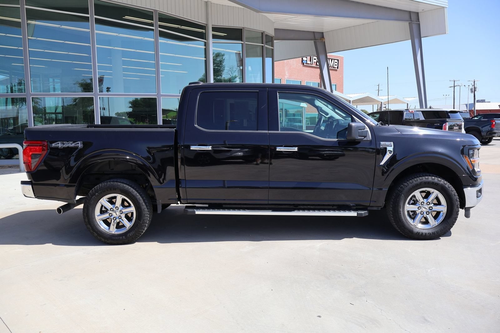 2025 Ford F-150 XLT - Photo 7