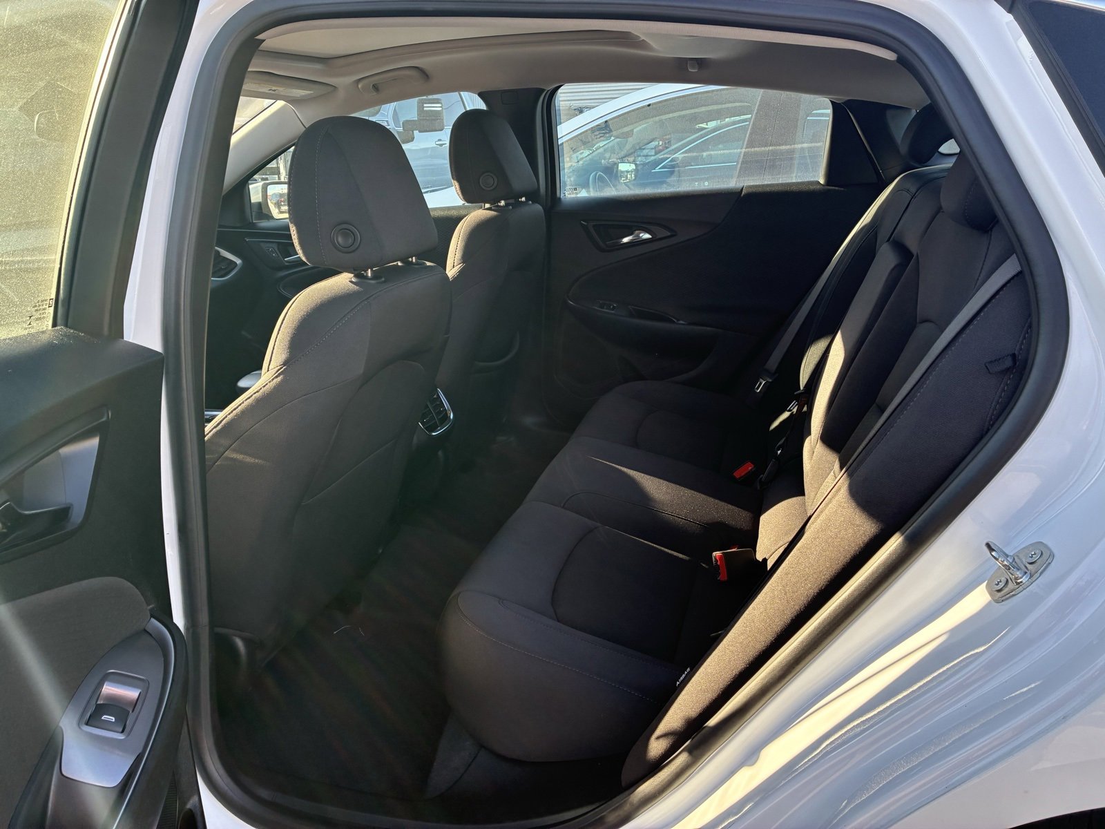 2024 Chevrolet Malibu 1LT photo 3