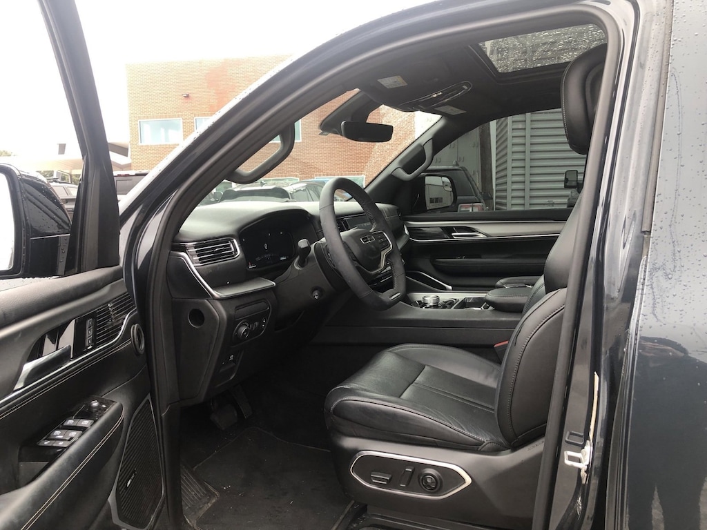 Used 2024 Jeep Wagoneer Series II Carbide 4x4 SUV