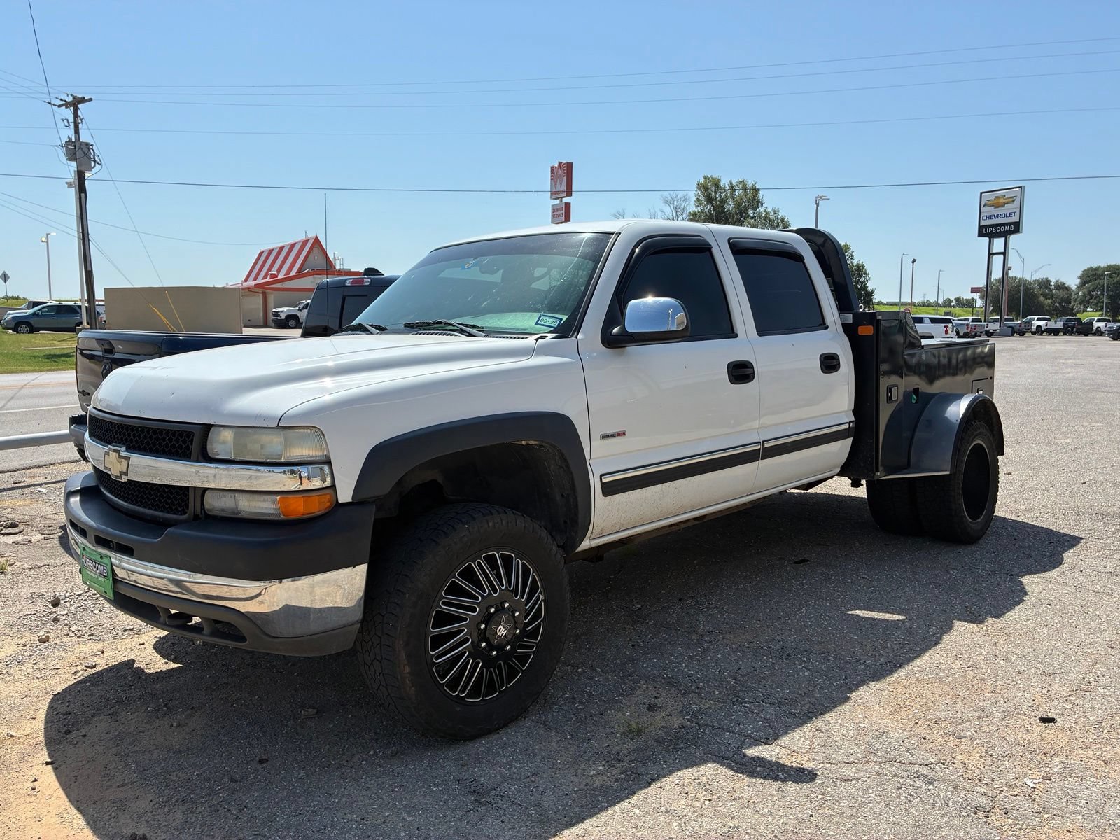 Summit White 2002 Chevrolet Silverado 2500HD Pickup Truck Four-Wheel Drive Automatic