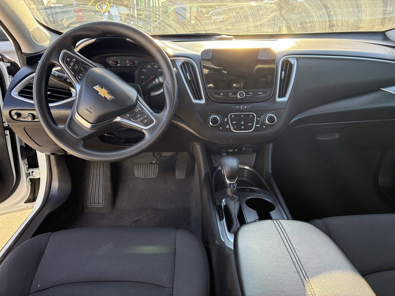 2024 Chevrolet Malibu 1LT photo 4