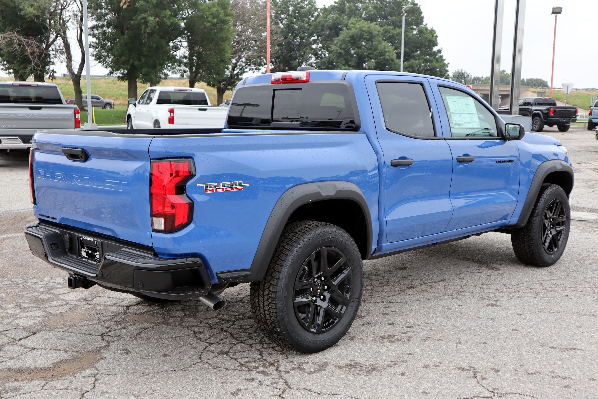 2025 Chevrolet Colorado Trail Boss photo 3